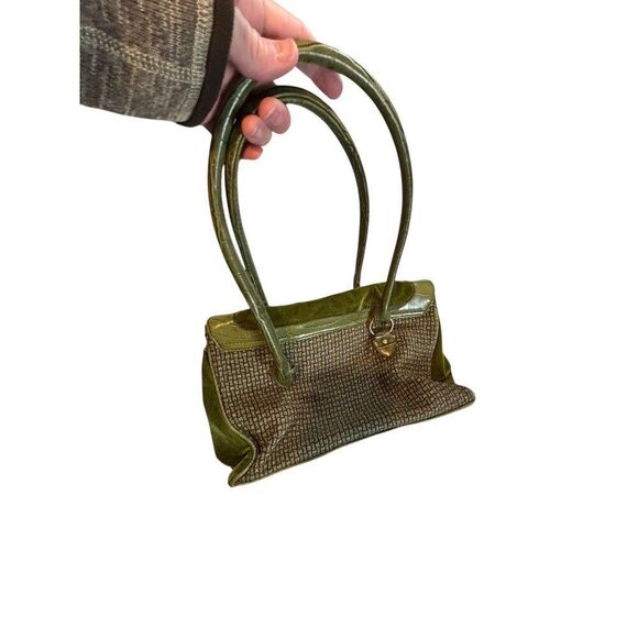 Vintage Green Floral Embroidered Handbag With Dual Handles & Croc Texture Accent - Picture 11 of 15